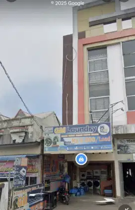 DI jual rumah 41/2 lantai SIAP HUNI(ada basement)