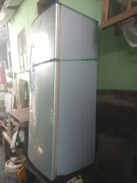 Kulkas dua pintu nopros dingin beku normal bikin es jdi ok