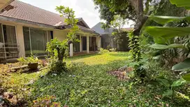 DIJUAL RUMAH HITUNG TANAH DI AREA KOMERSIL KEMANG JERUK PURUT JAKSEL