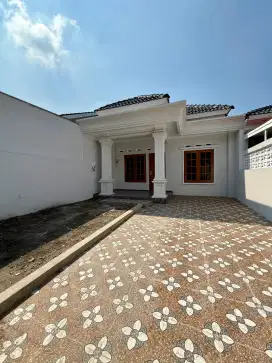 RUMAH BARU CANTIK  PUTIH KLASIK MODERN