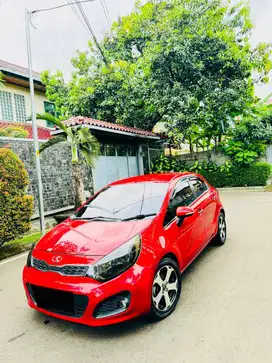 KIA Rio 1.4 SE HB Merah Matic Tgn1, Mulus Siap Pakai