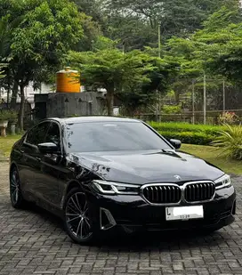BMW 530i Opullence 2023