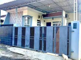 Hunian minimalis modern yang nyaman dekat pusat kota