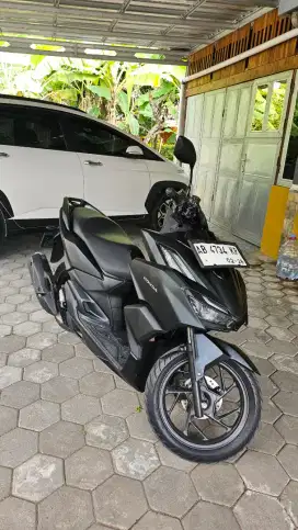 VARIO 160 CBS 2023 KM RENDAH