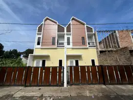 SISA 1 UNIT RUMAH TWINHOUSE DEPAN RCW