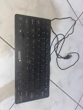 Keyboard Kabel Gaming Komputer