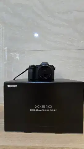 FUJIFILM X-S10 XC15-45mmF3.5-5.6 OIS PZ GARANSI RESMI-STANDARD PACKAGE