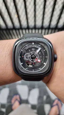 SEVENFRIDAY Racer III Automatic Black Dial