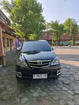 Dijual Toyota Avanza G MT 2011 Hitam