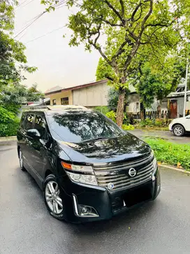 Nissan Elgrand HWS E52 Double Sunroof Tgn1, Type Tertinggi
