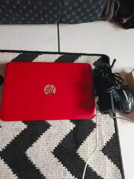 Notebook HP ram 2gb hdd 500gb masih bagus mulus kinclong minus batre