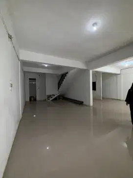 Ruko 3 Lantai Lokasi Strategis Pusat Kota Surabaya