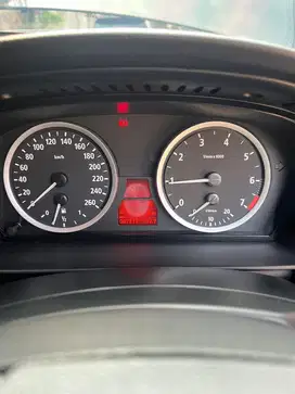 BMW 523i 2003 Bensin
