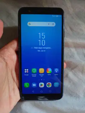 Hp Asus live L2 masih normal, minus kaca ada retak segaris,hp+charger.