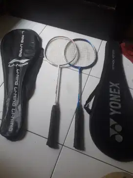 Raket badminton/bulu tangkis