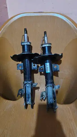 SHOCK SHOCKBREAKER DEPAN BEKAS MAZDA 2