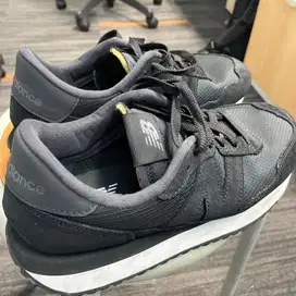 New Balance 237 phantom black size 40.5