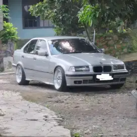 BMW E36 323i M/T 1997