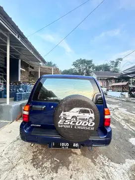 Suzuki Escudo 2004 Bensin