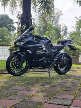 Kawasaki New Ninja 250 Fi 2 Cylinder thn 2022 Odo 600 Perak Koko Motor