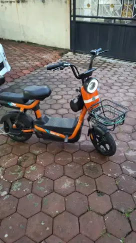 Sepeda listrik Selis 2024