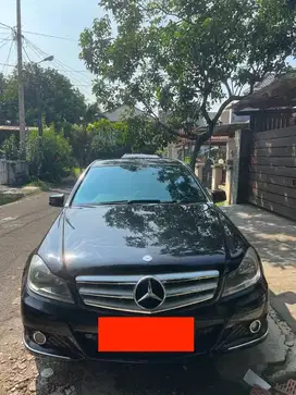 Mercedes-Benz C200 (2012)