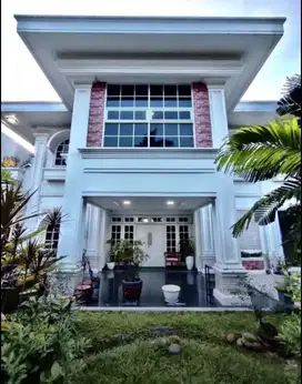 Di Jual Rumah Sultan di Perum Bukit Permai Cibubur s Huni private pool