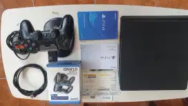 Di jual cepat PS 4 Slim, HDD 1 TB, kondisi  like new