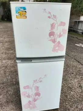 Kulkas Sharp 2 pintu ORI segel normal