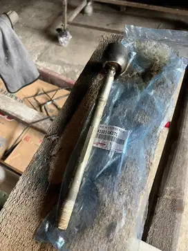 Di jual rack end fortuner vrz original toyota copotan