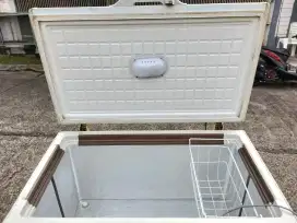 Freezer box daichi 300 liter beku normal