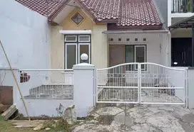 Disewakan rumah di REGENSI MELATI MAS, Serpong