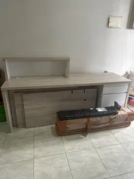 MEJA RESEPSIONIS KANTOR BEKAS KONDISI BAGUS