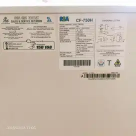 Freezer kapasitas 688 liter