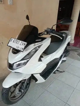 HONDA PCX ABS 2024 KM 2000 seperti Baru