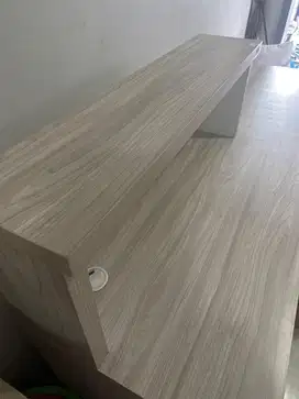 MEJA RESEPSIONIS KANTOR BEKAS KONDISI BAGUS
