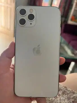 iphone 11 pro like new