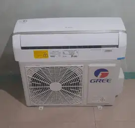 Jual ac gree 1/2 pk R32 masih mulus ori ful belum lama pakek