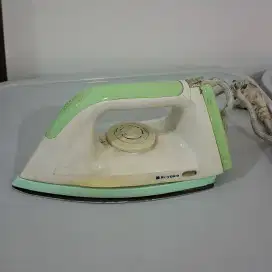 Setrika listrik Muyako / Electric flat iron