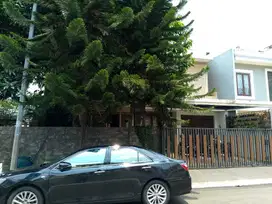 Rumah Asri 2lt di Puspita Loka BSD Sek III Tangerang