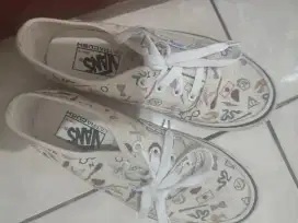Sepatu wanita uk 36