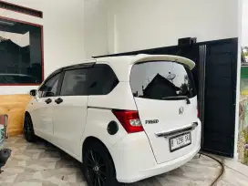 Honda freed 2012