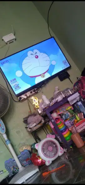 Jual tv Polytron 43 in masih segel belum pernah servis