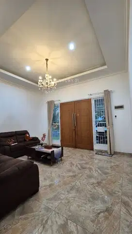 Rumah Mewah Hoek Dalam Cluster Di Jgc  Cakung Jakarta Timur