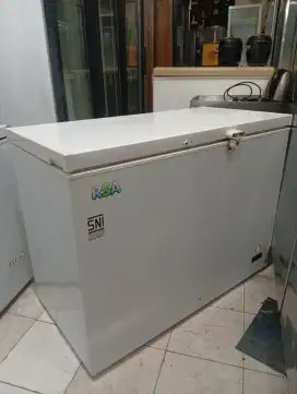 Freezer box merk RSA
Kapasitas 310 litter
Mesin orian
Kondisi normal