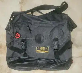 Tas Laptop Tablet Selempang PALAZZO  GREY 39409 Messenger Bag 10Ltr