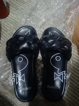 Sendal wanita merek playboy original
