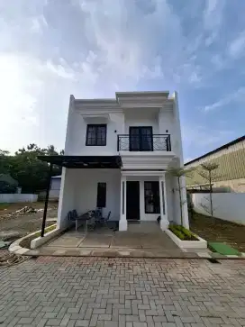 Rumah selangkah ke Mall EASTVARA BSD