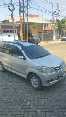 Di juwl Avanza  2009 manual plat L Surabaya