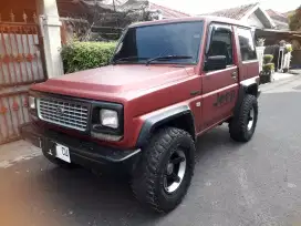 DAIHATSU FEROZA MERAH MARUN